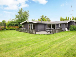 10 person holiday home in V ggerl se, Bogø By